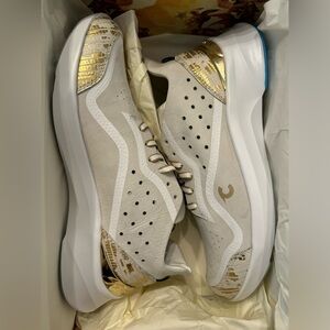 COURSER Luxury Sneakers - brand new in box